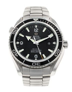 Browse our selection of automatic watches from prestigious brands such as Blancpain, Bell & Ross, Breitling and Rolex.